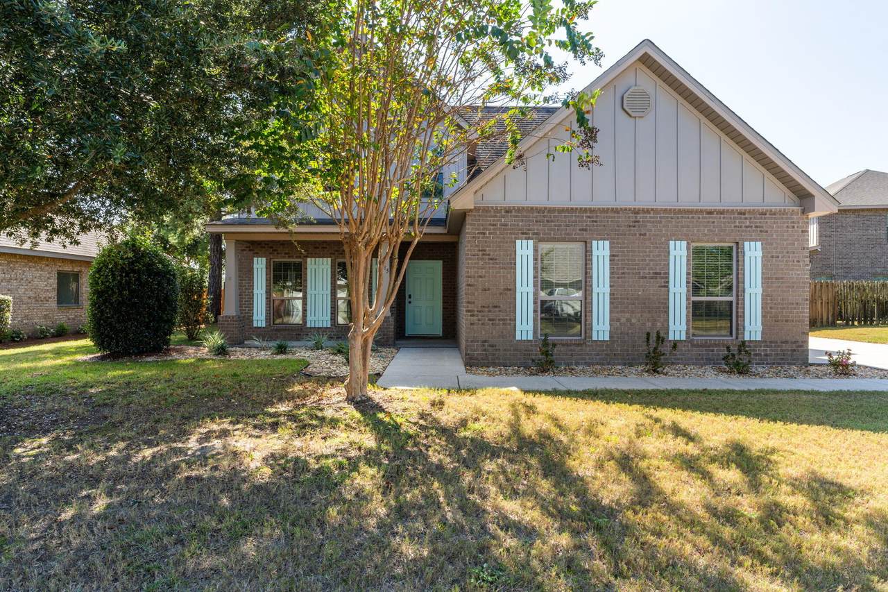 125 Whitman Way - Photo 1