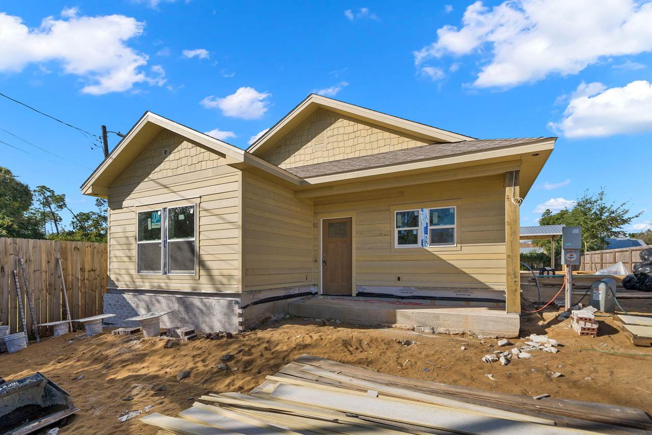 1831 Mckenzie Road - Photo 1