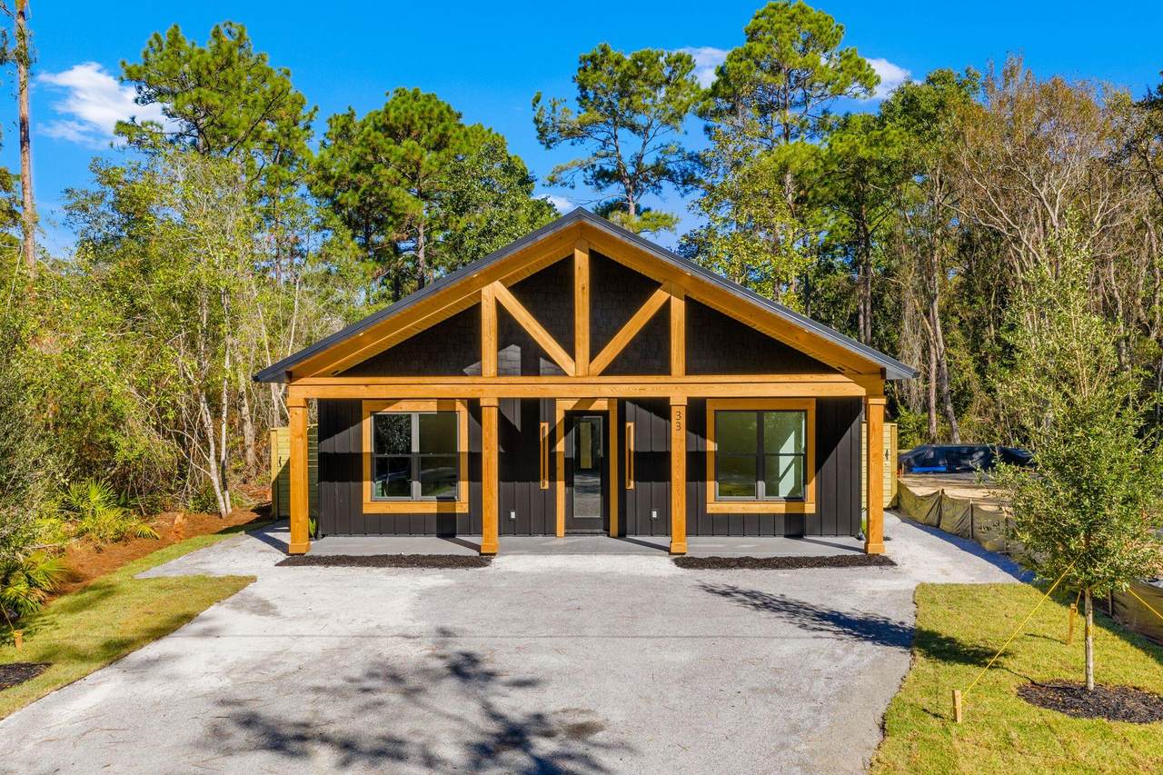 33 Summer Breeze Ln - Photo 1