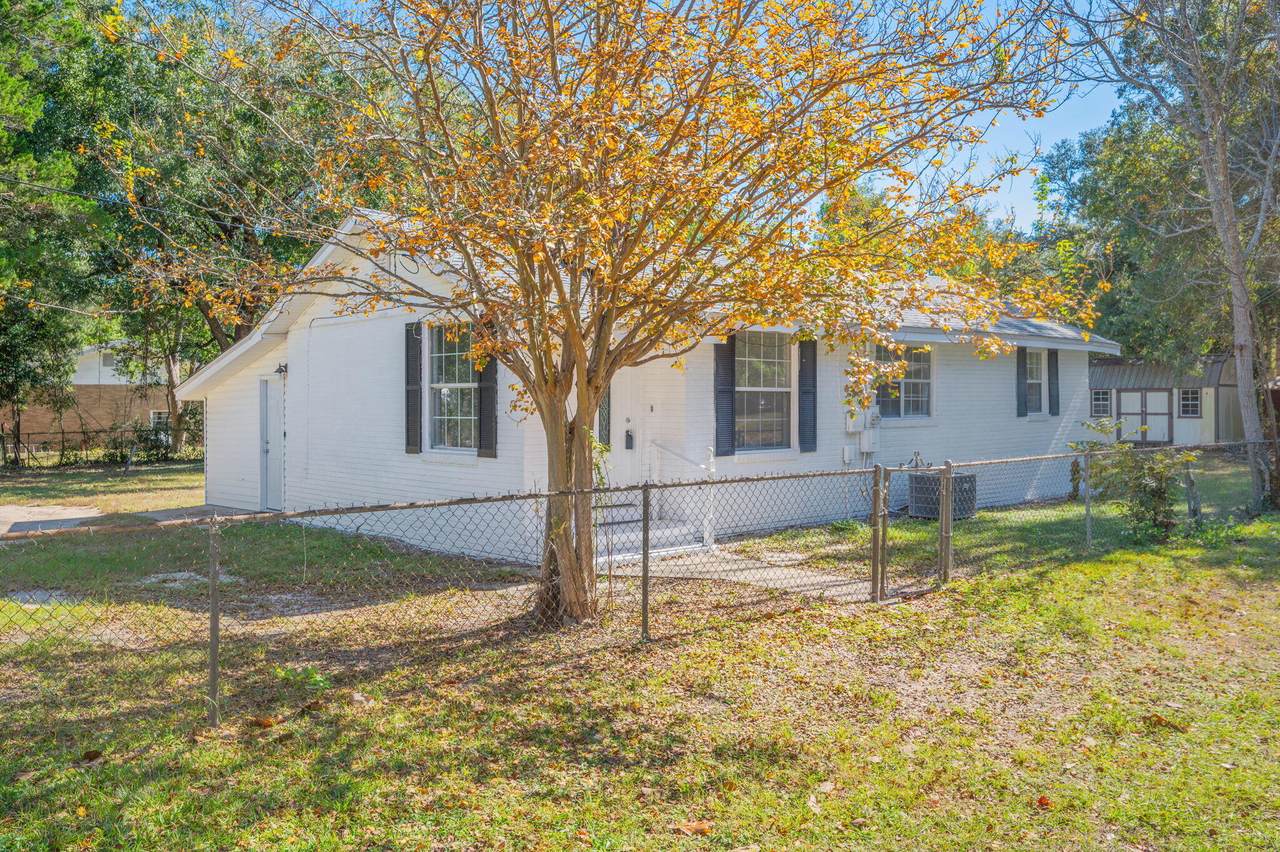 703 Brock Avenue - Photo 1