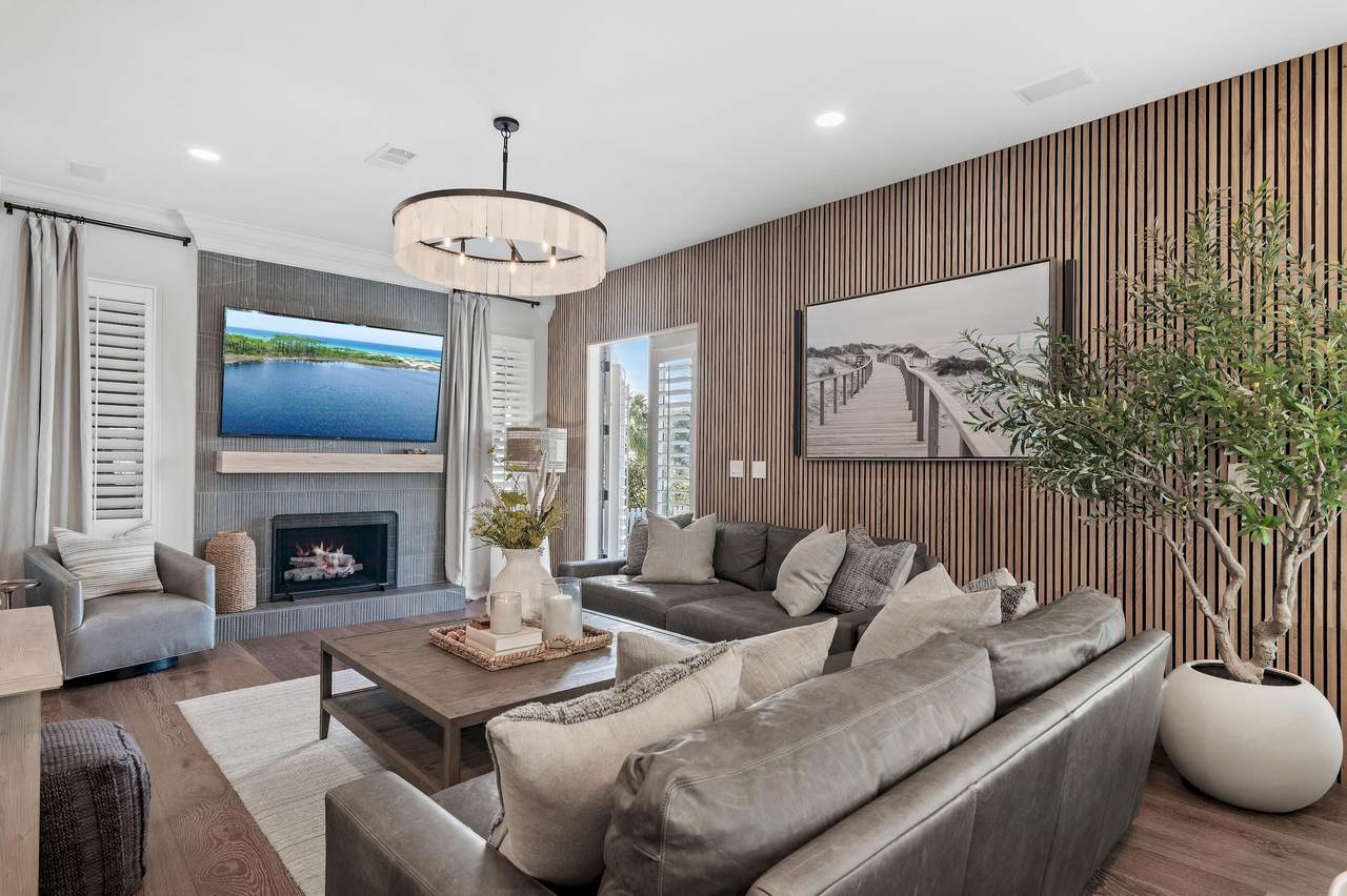 3592 Waverly Circle - Photo 1