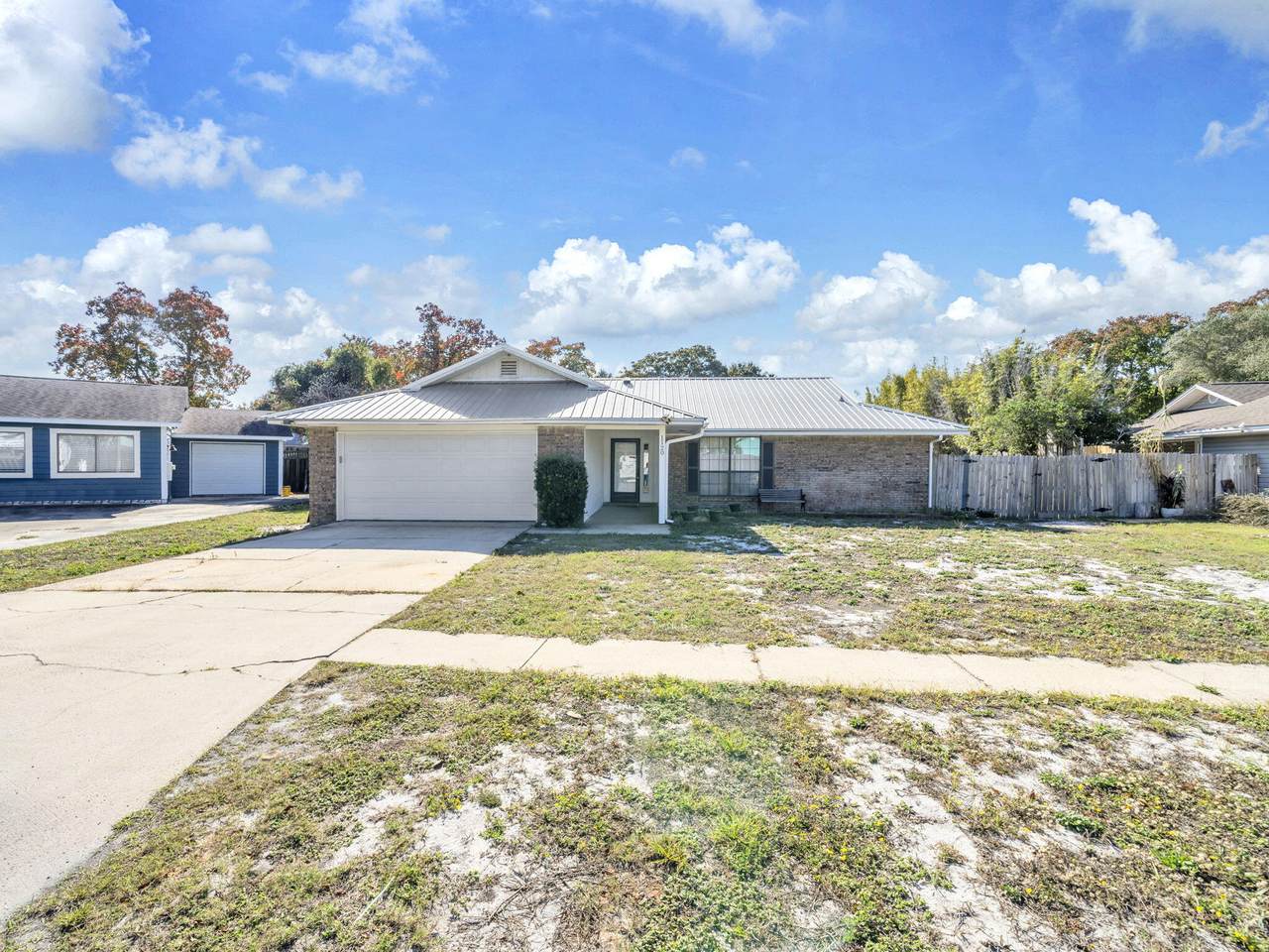 1120 Quail Circle - Photo 1