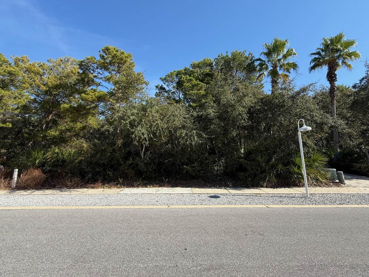 424 Lakefront Drive - Photo 1
