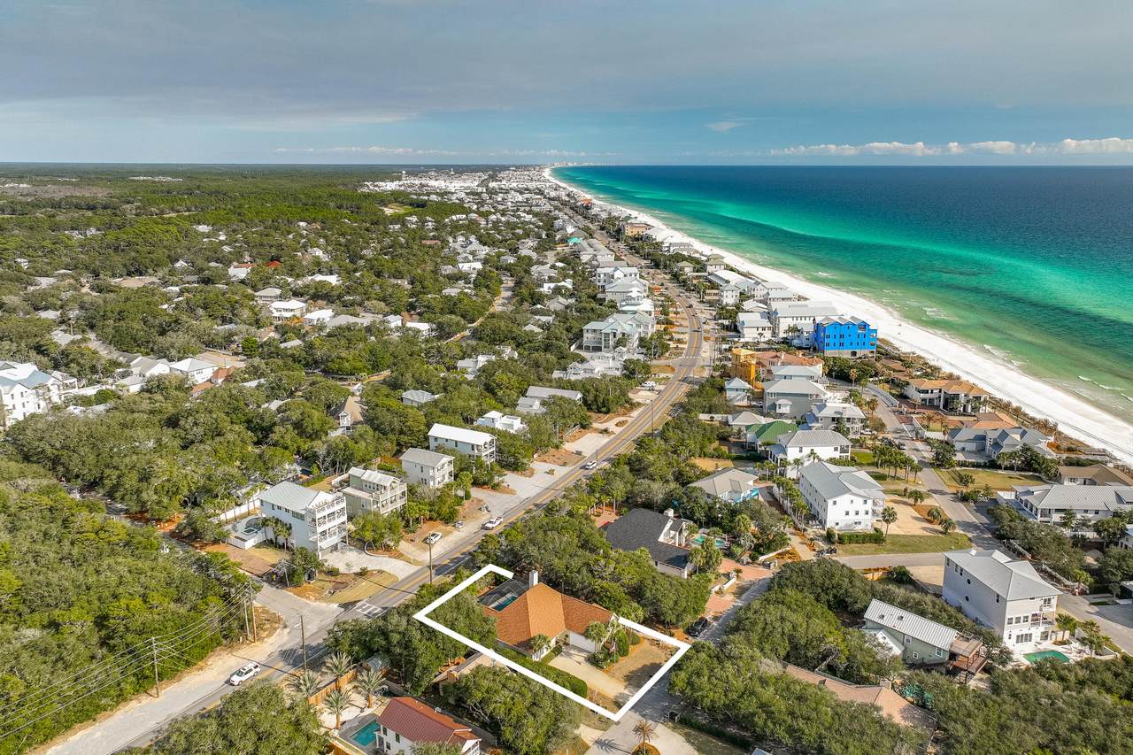 419 Pelican Circle - Photo 1