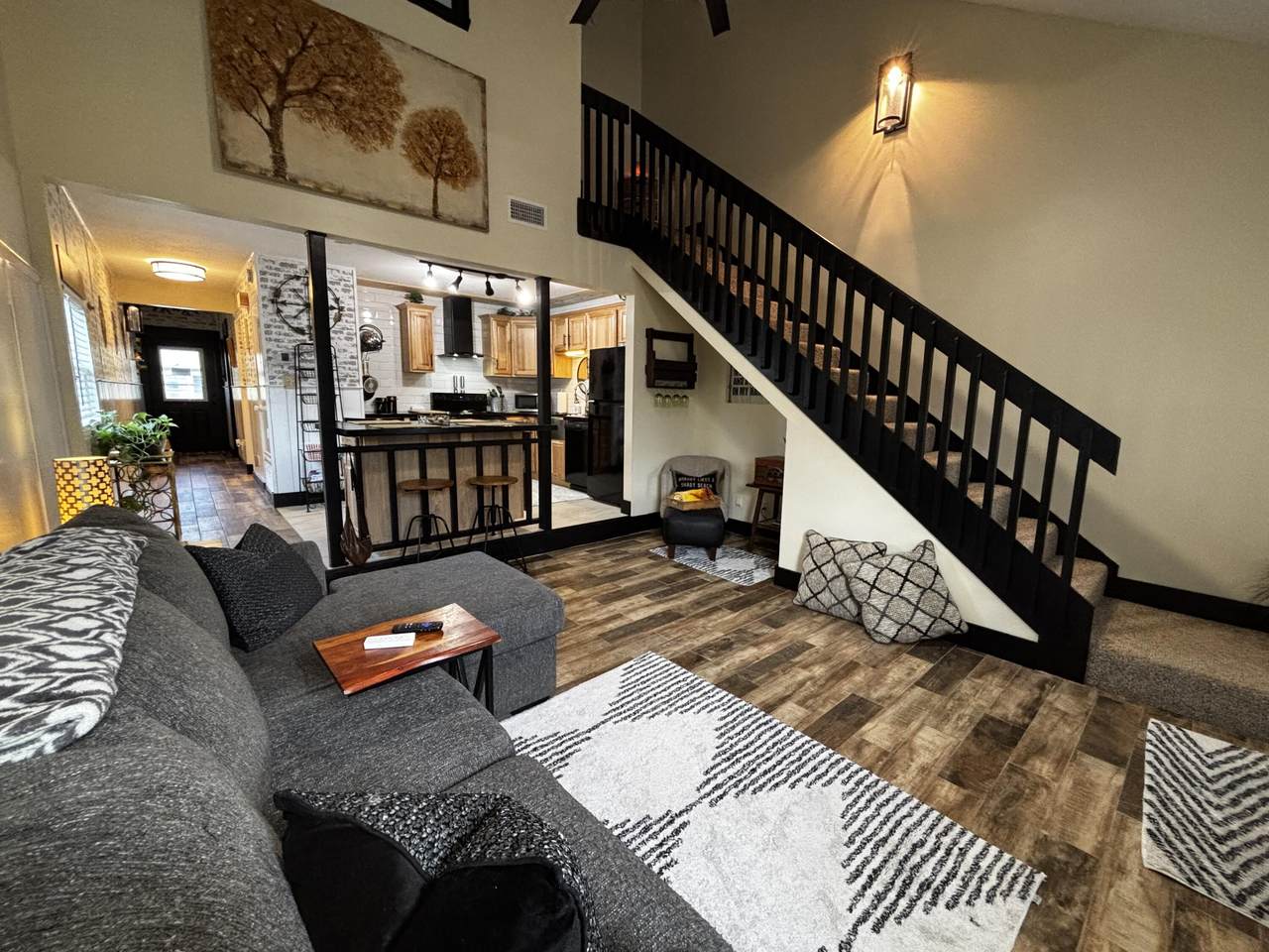 7257 Lago Vista Court - Photo 1