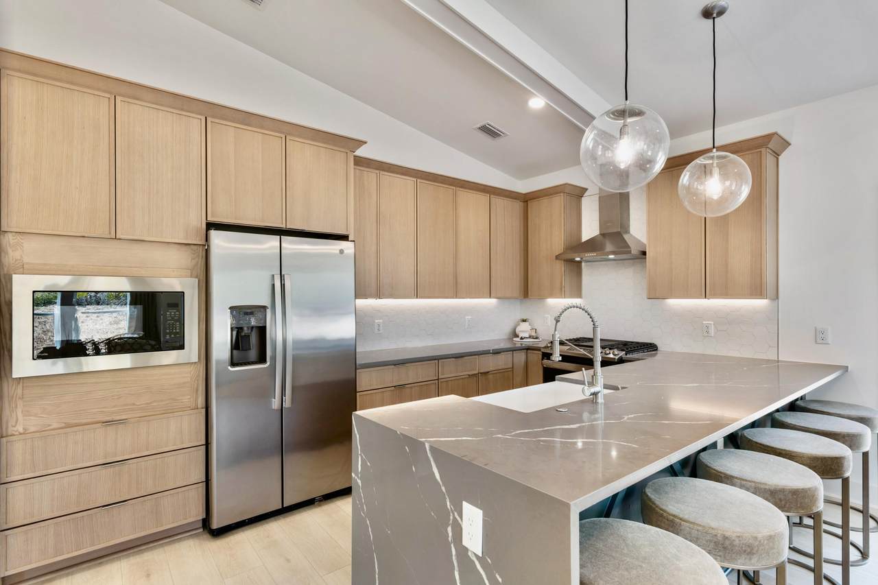 42 Asher Street - Photo 1