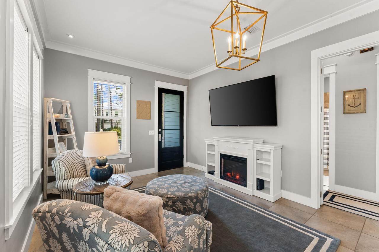 389 Seacrest Drive - Photo 1