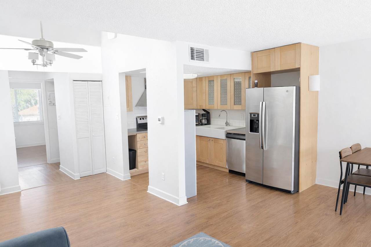 101 Old Ferry Road - Photo 1