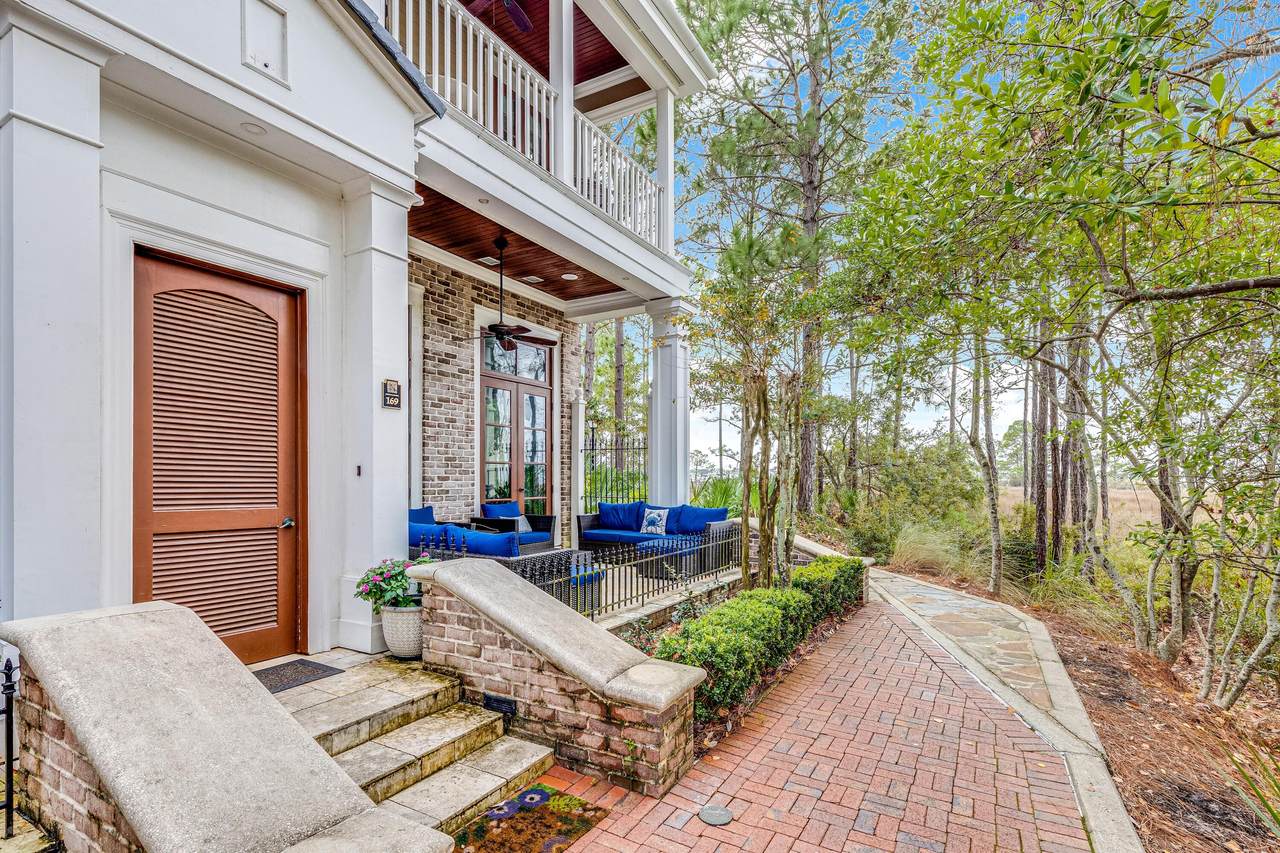 9201 Market Street Inn - Photo 1