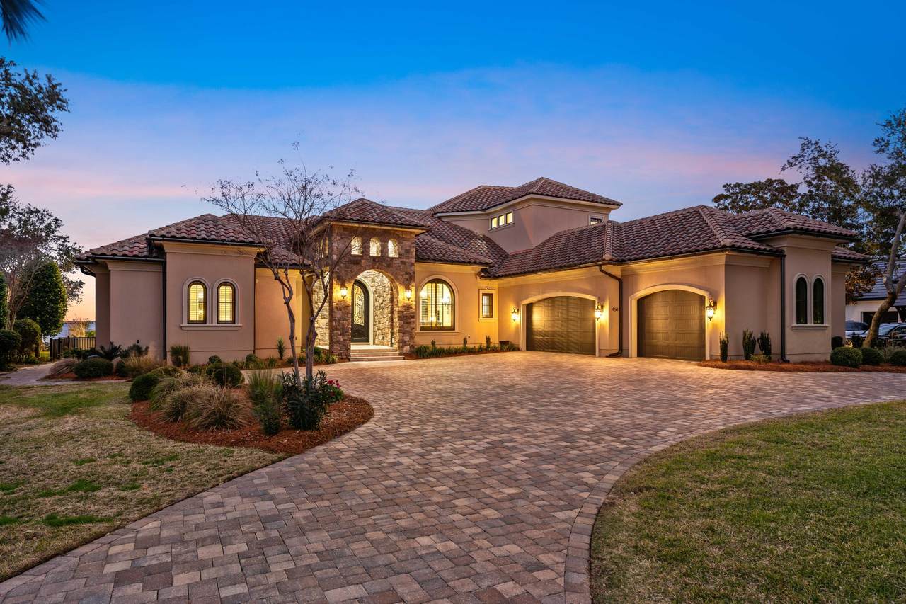 458 Captains Circle - Photo 1