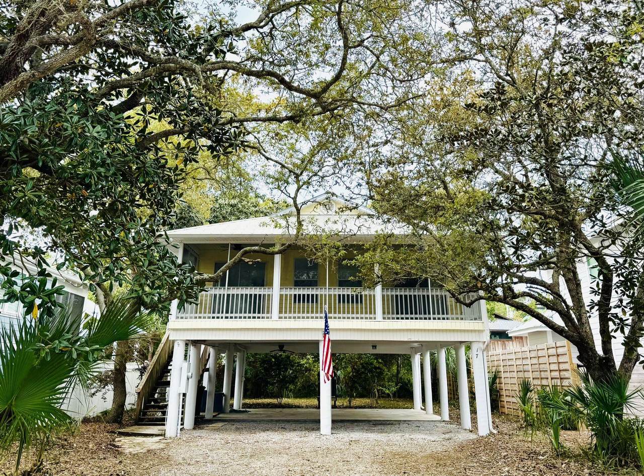 17 Dalton Drive - Photo 1