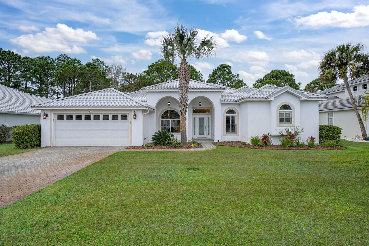 927 Emerald Bay Drive - Photo 1