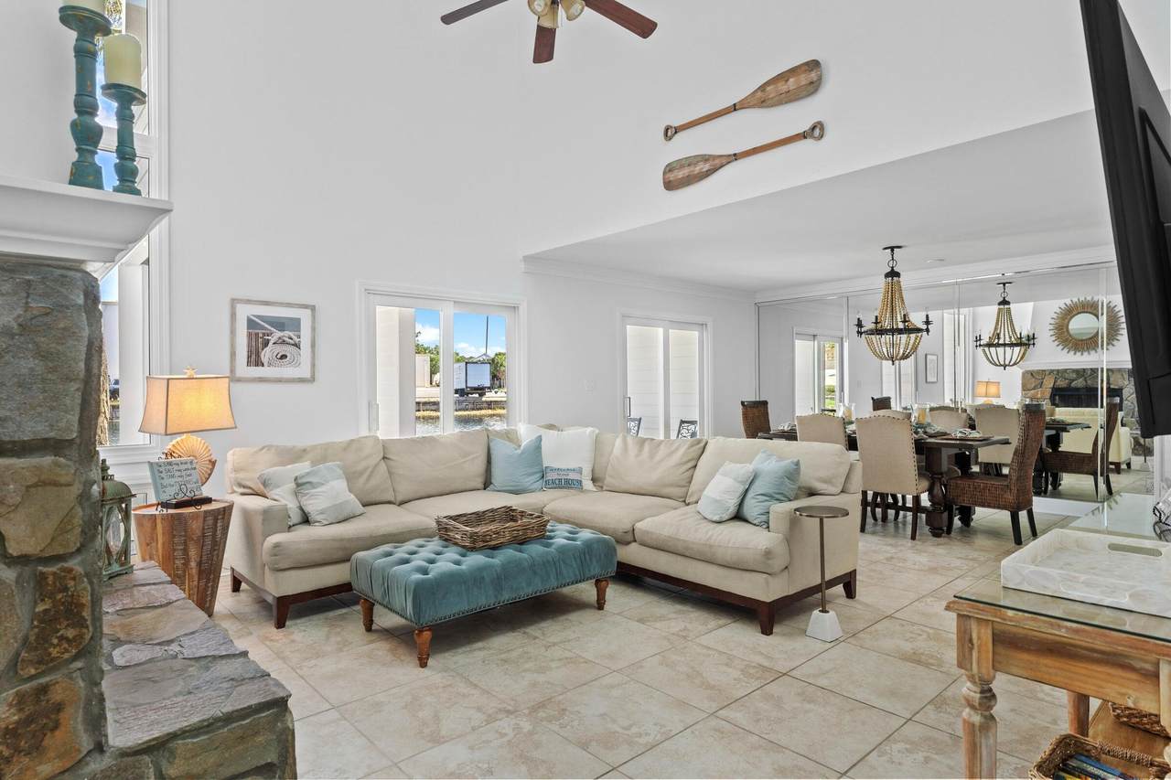 900 Gulf Shore Drive - Photo 1