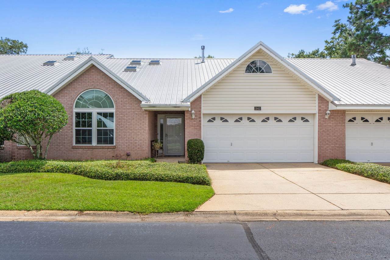 1942 Woodcrest Ridge - Photo 1