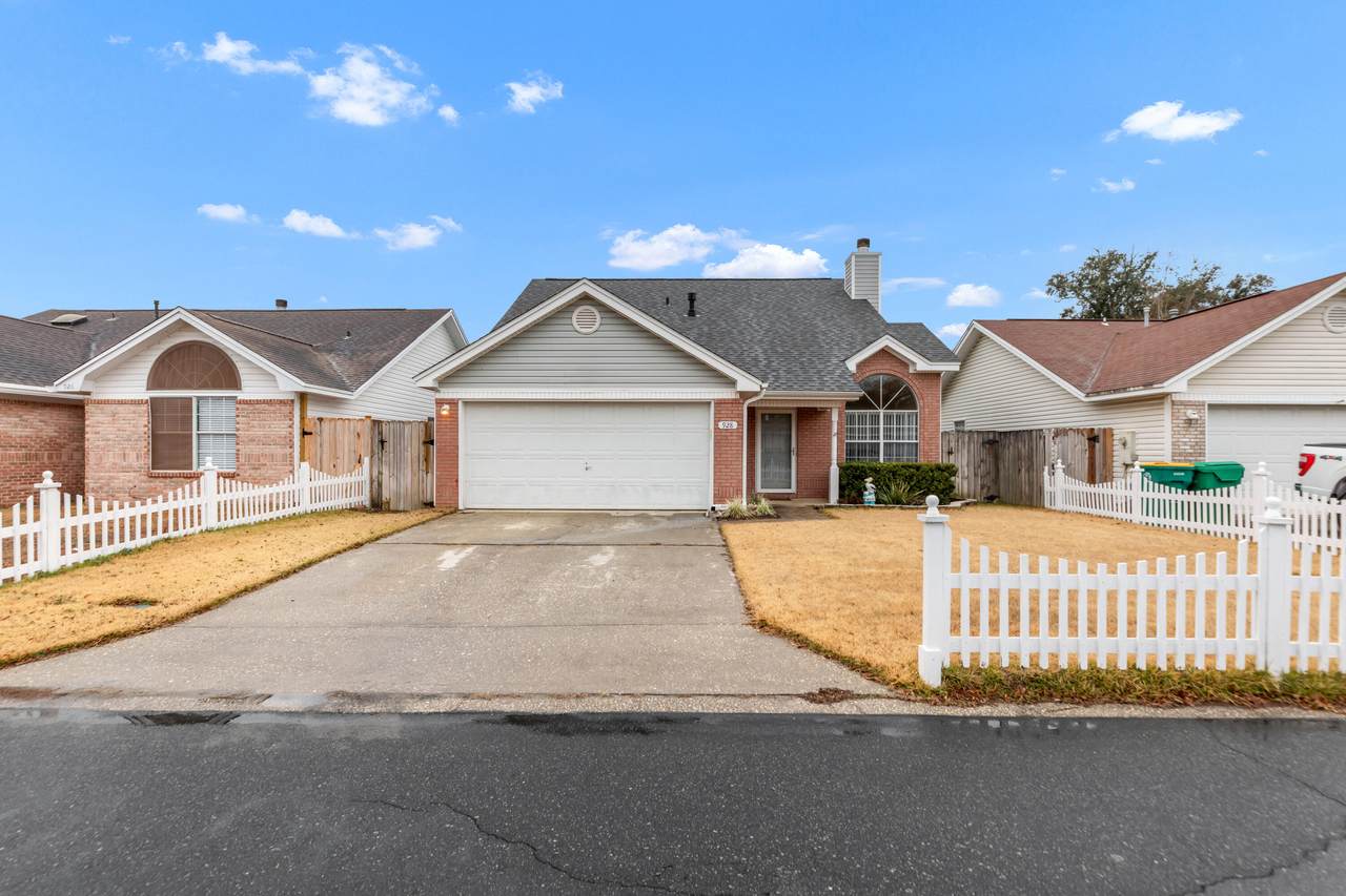 928 Village Lane - Photo 1