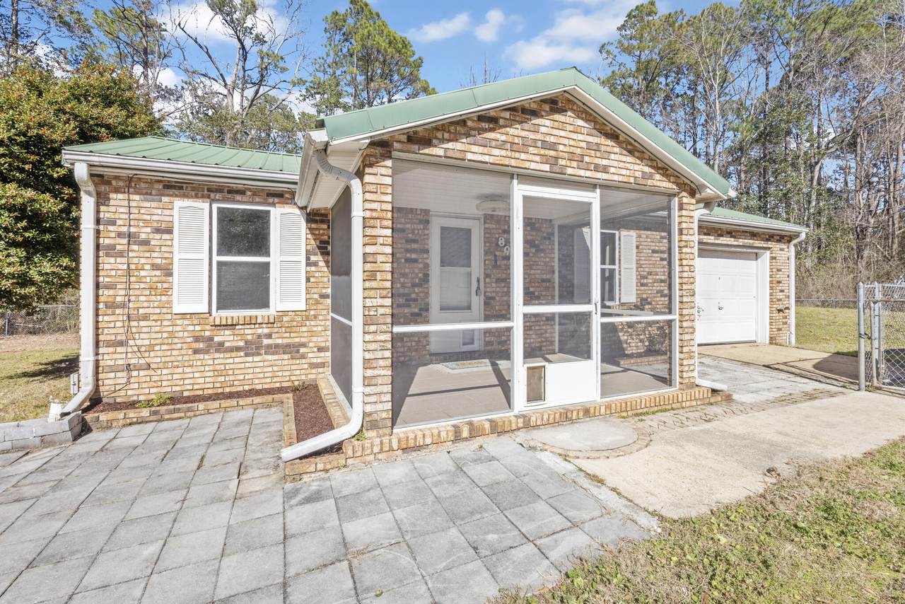 894 Williams Avenue - Photo 1