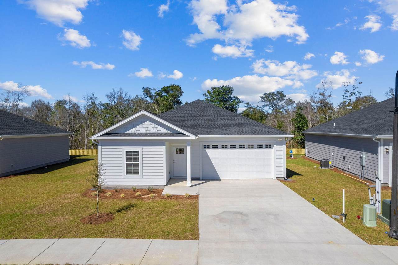 72 Riverwalk Circle - Photo 1