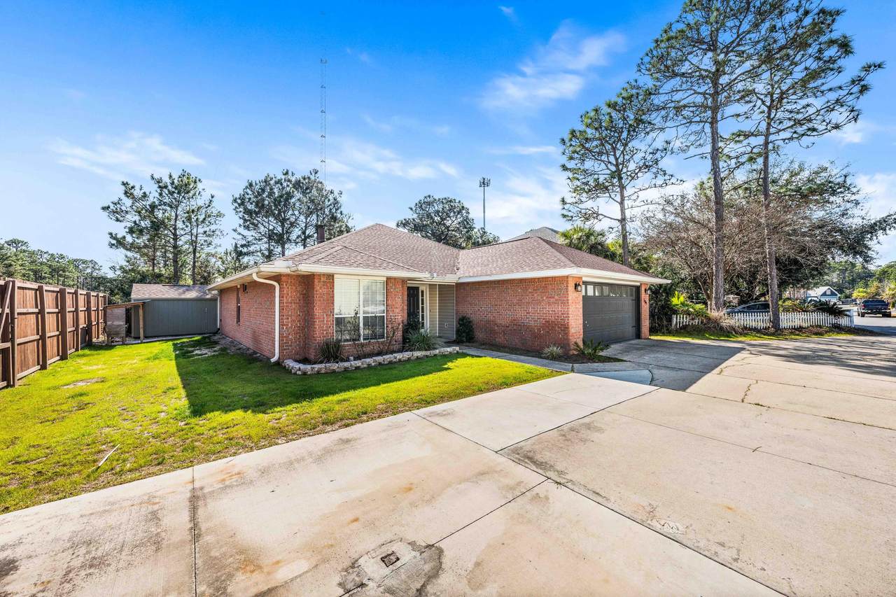 109 Rivercrest Circle - Photo 1