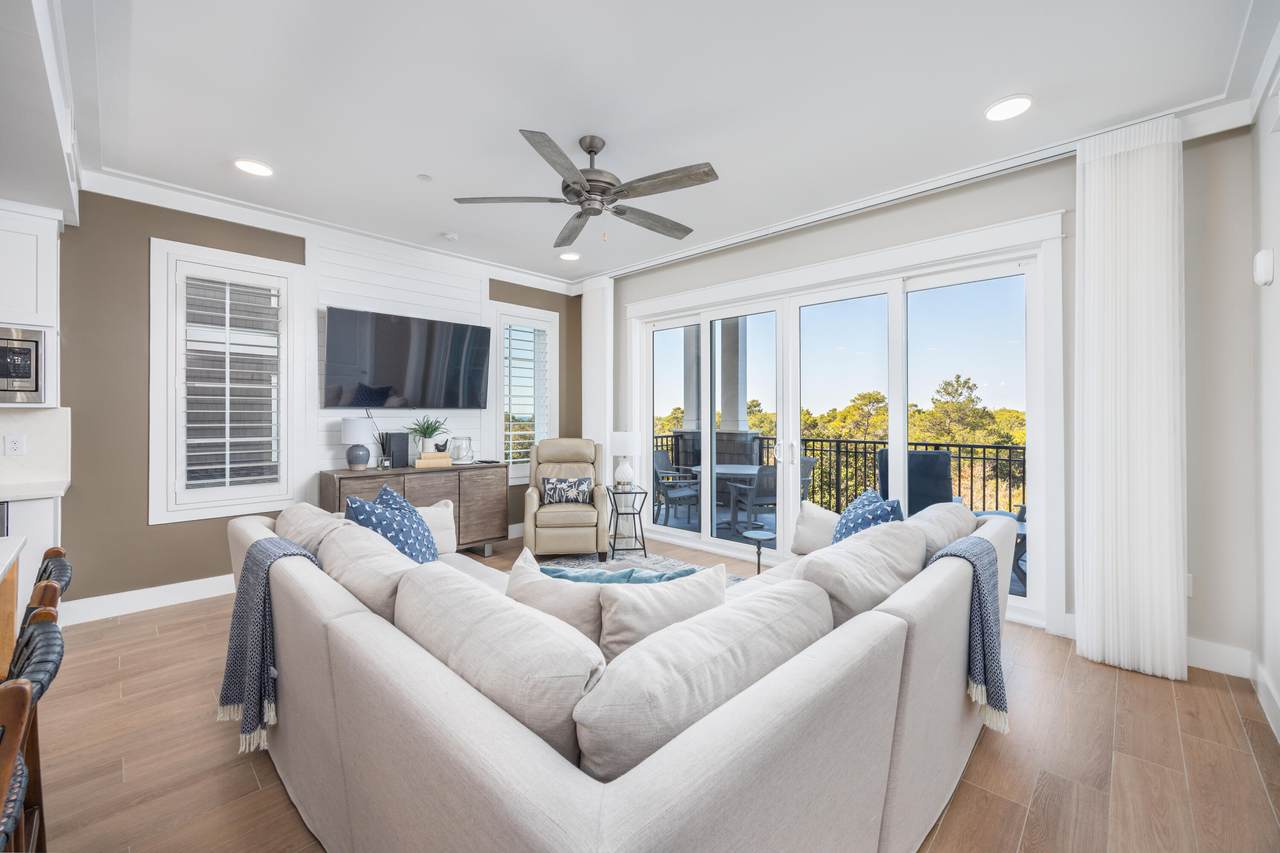 204 Henderson Resort Way - Photo 1