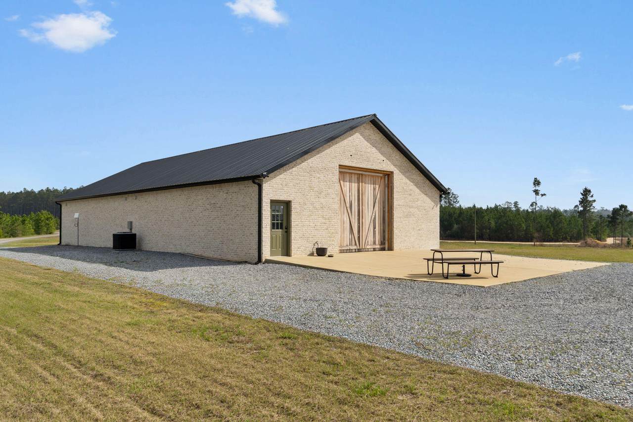 1133 Show Horse Way - Photo 1