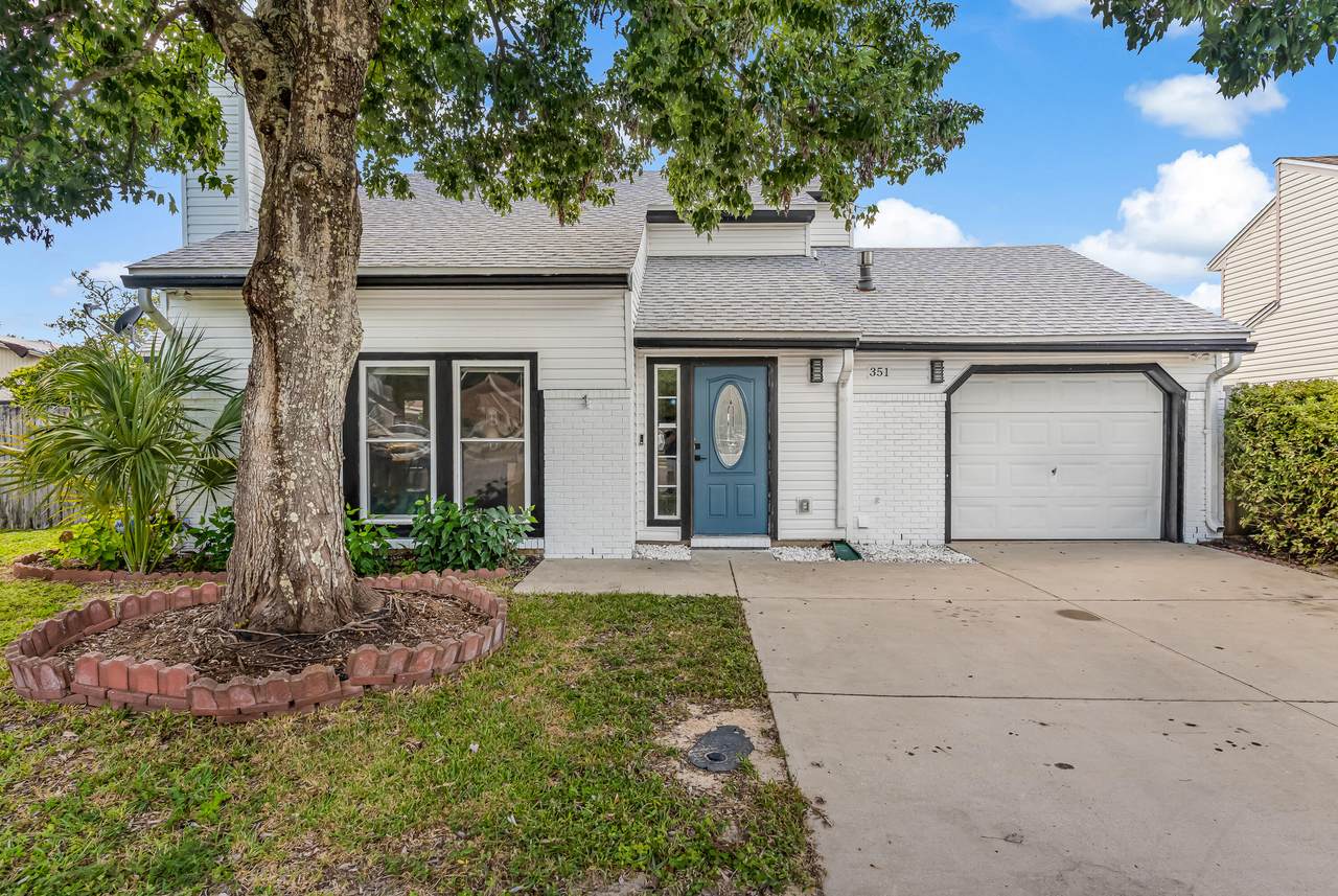 351 Canterbury Circle - Photo 1