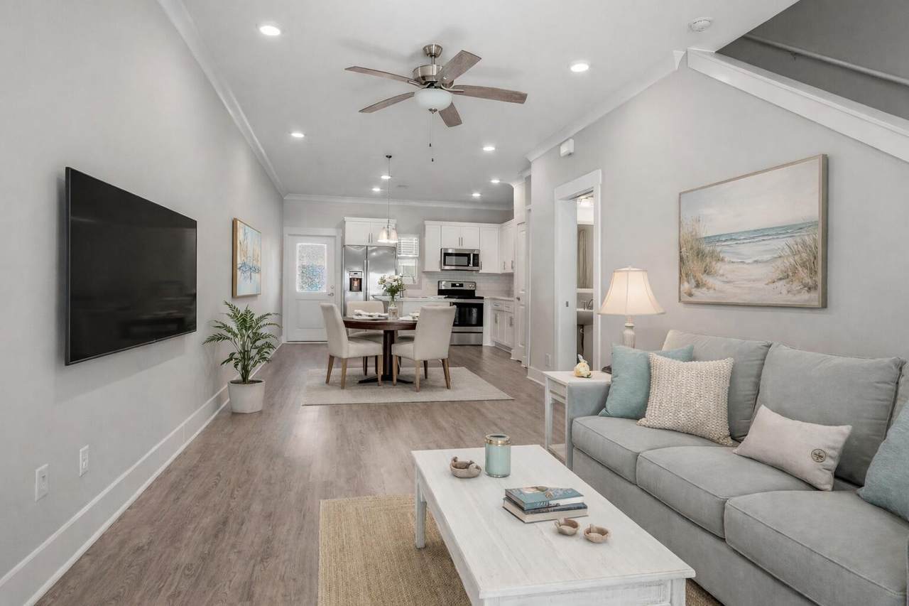 220 Date Palm Lane - Photo 1