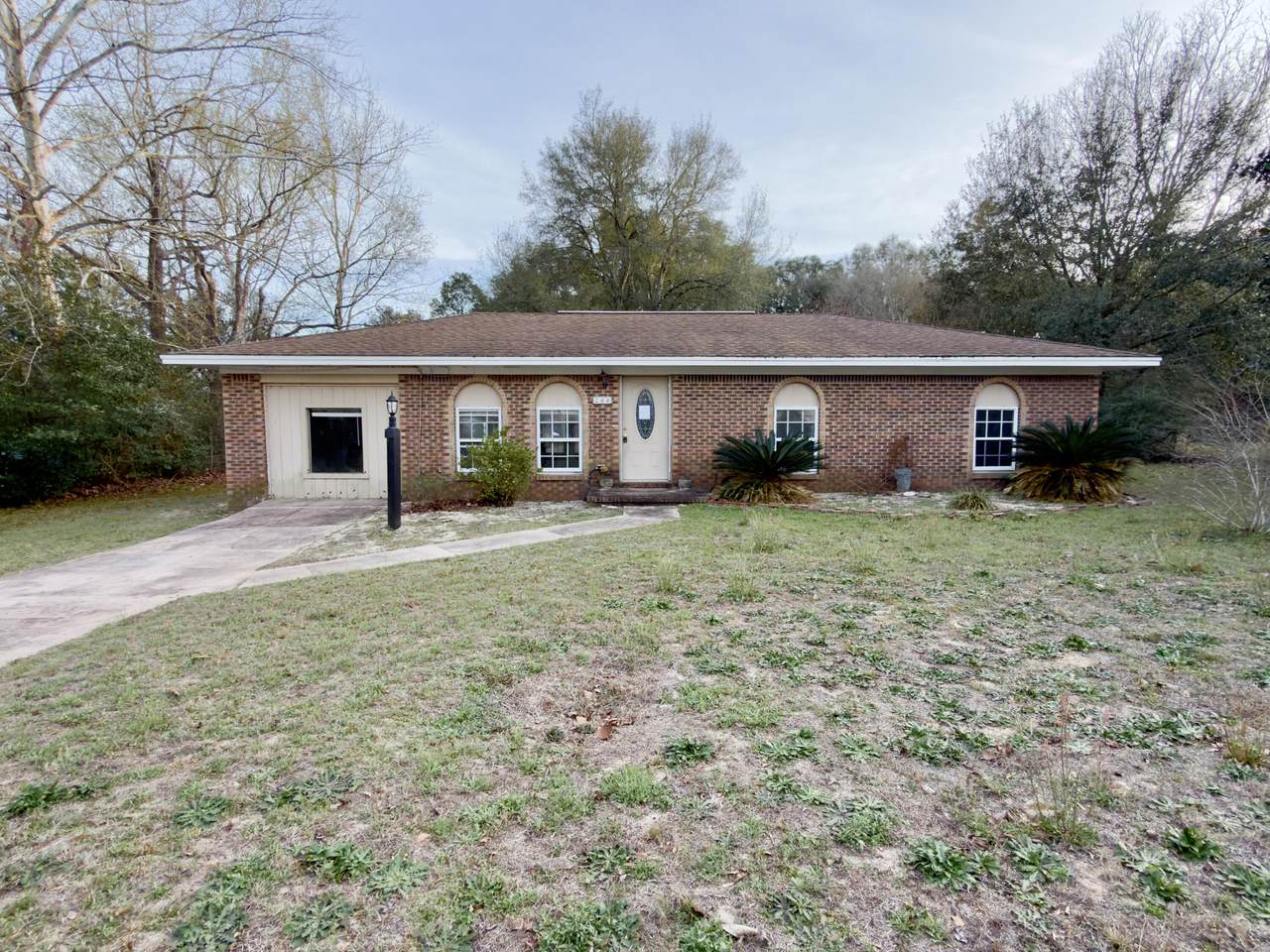 208 Forrest Parkway - Photo 1