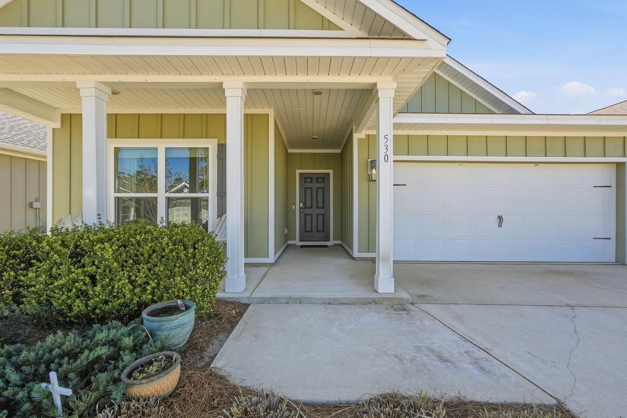 530 Lightning Bug Lane - Photo 1