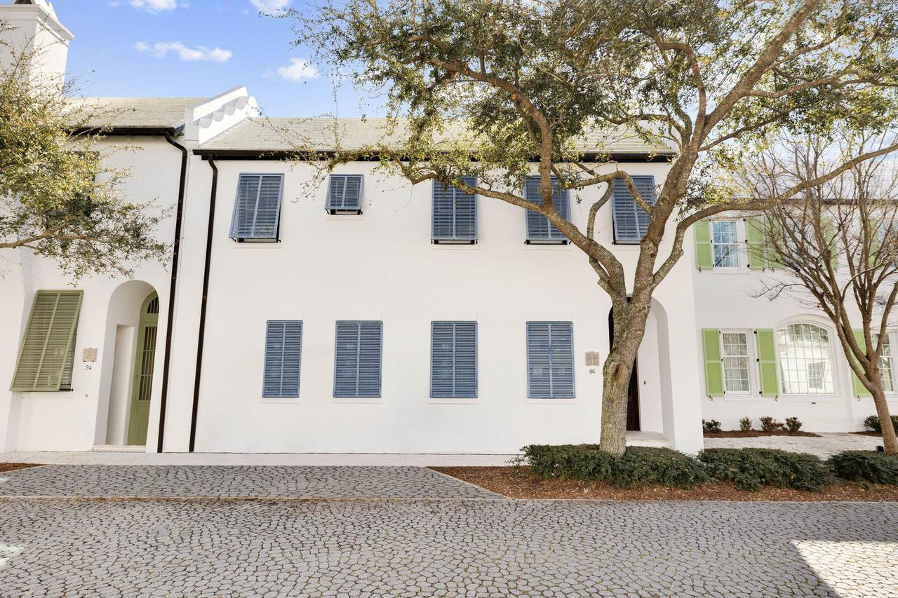 86 Charles Street - Photo 1