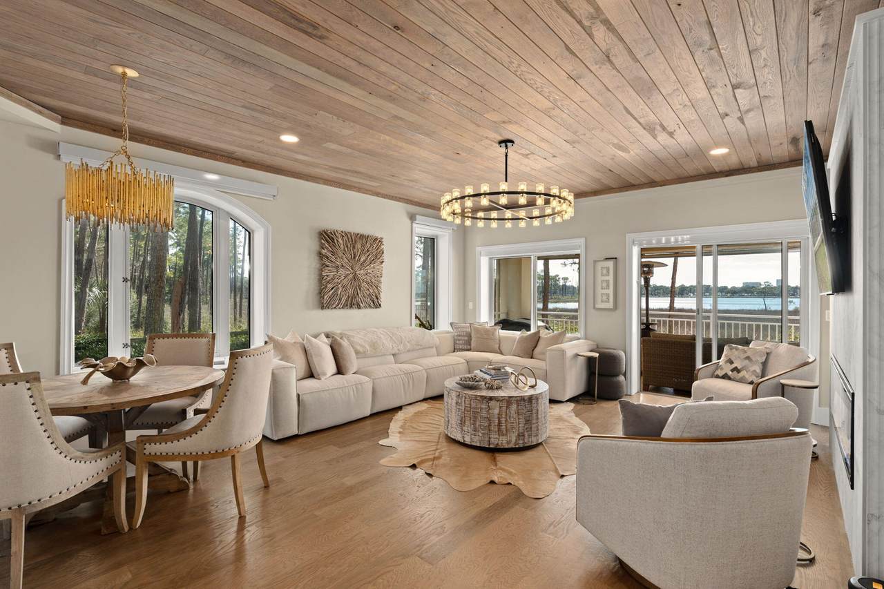 8696 Anchorage Drive - Photo 1