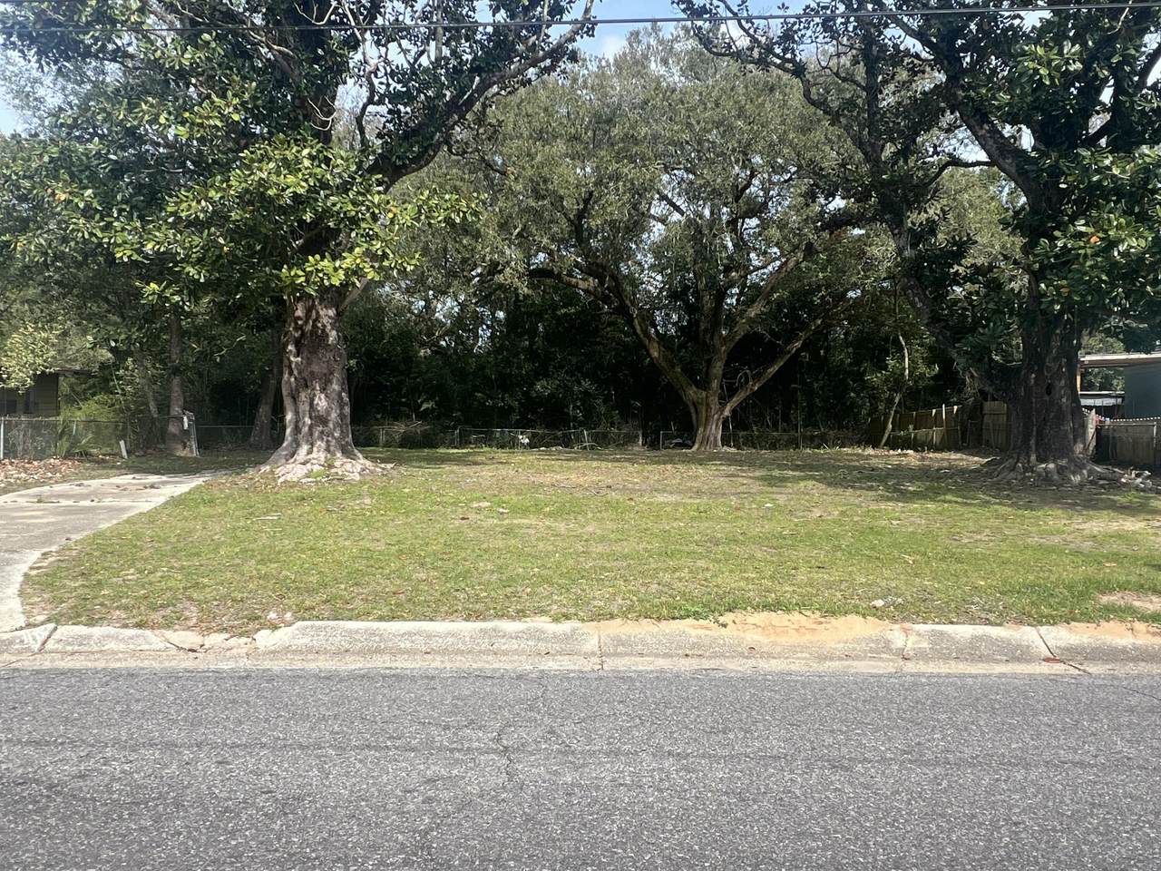 229 Aquamarine Avenue - Photo 1