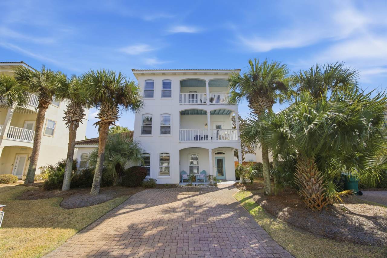 22 Las Palmas Way - Photo 1