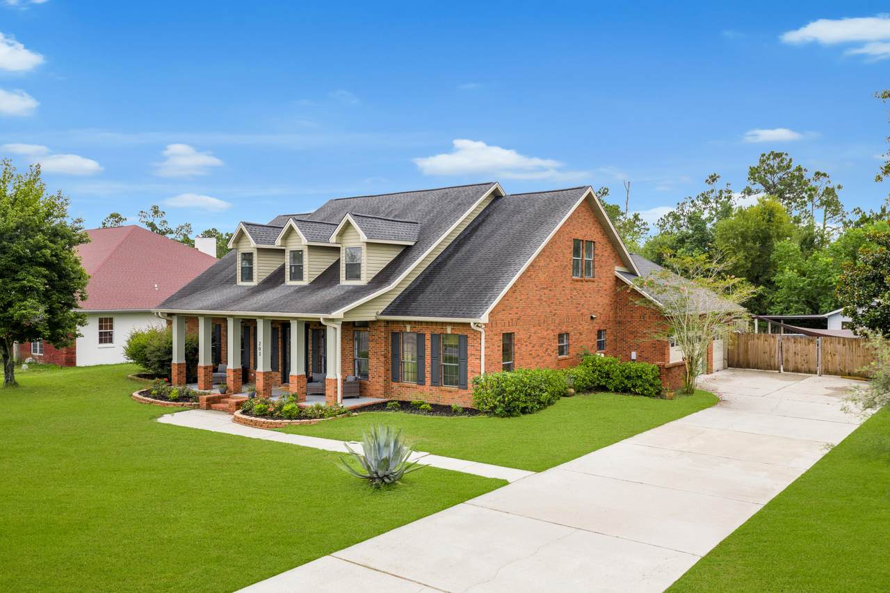 203 Judy Circle - Photo 1