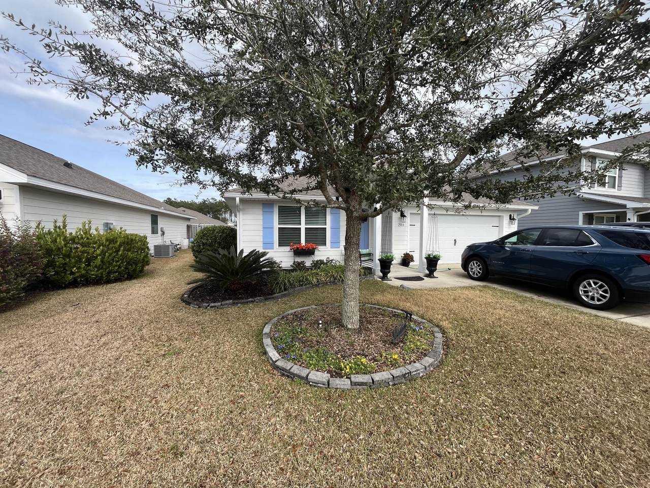 203 This Way - Photo 1