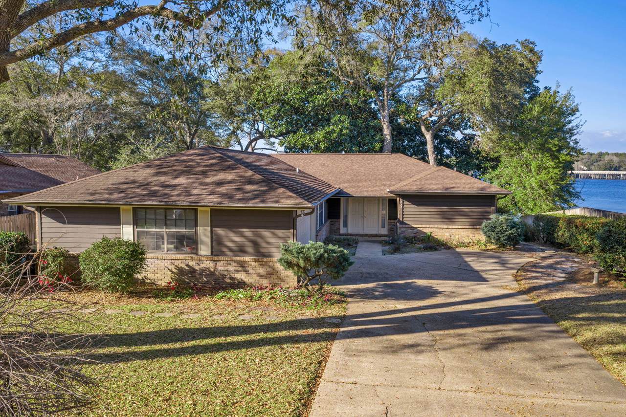 630 Sailboat Drive - Photo 1