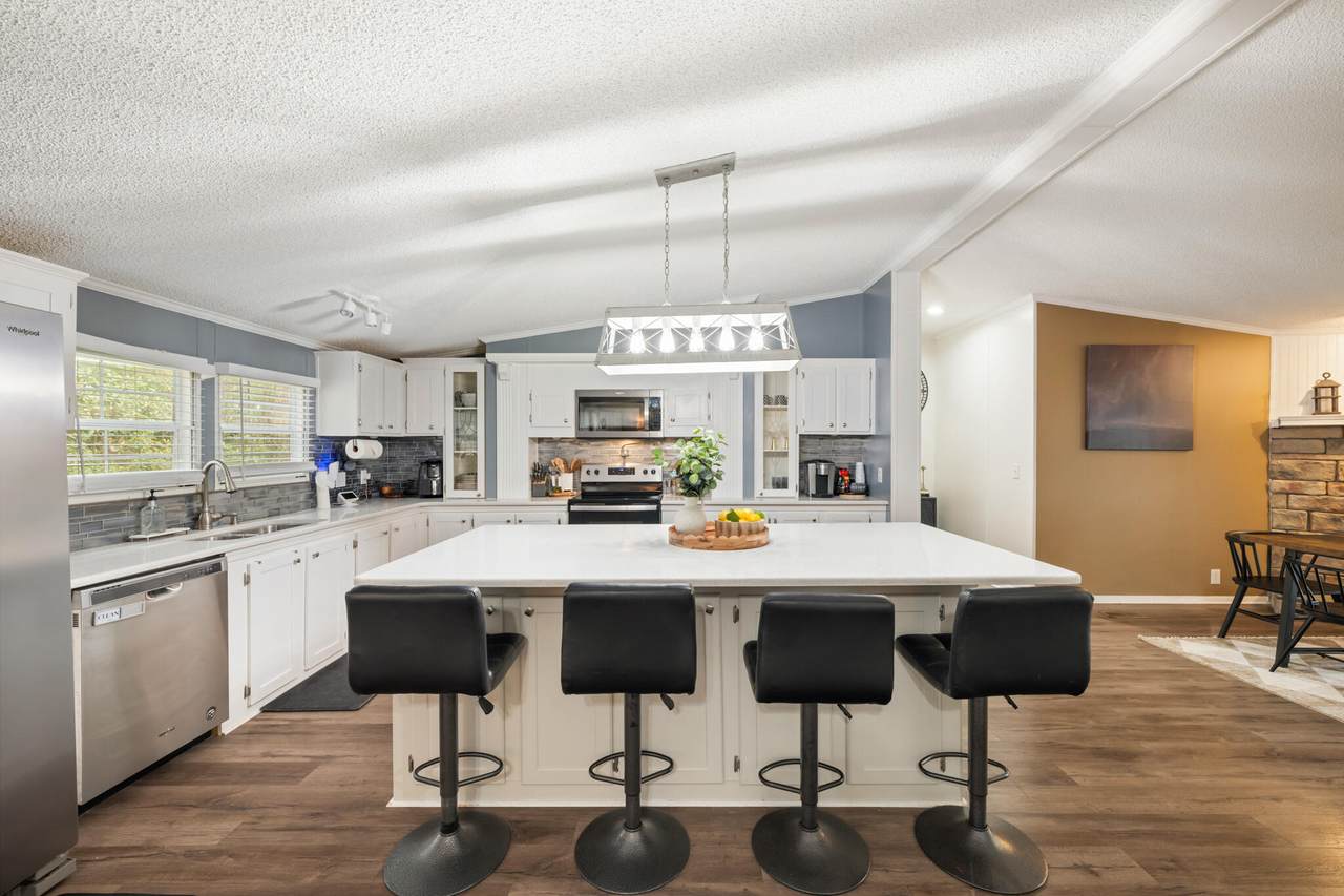 2422 Crescent Wood Road - Photo 1