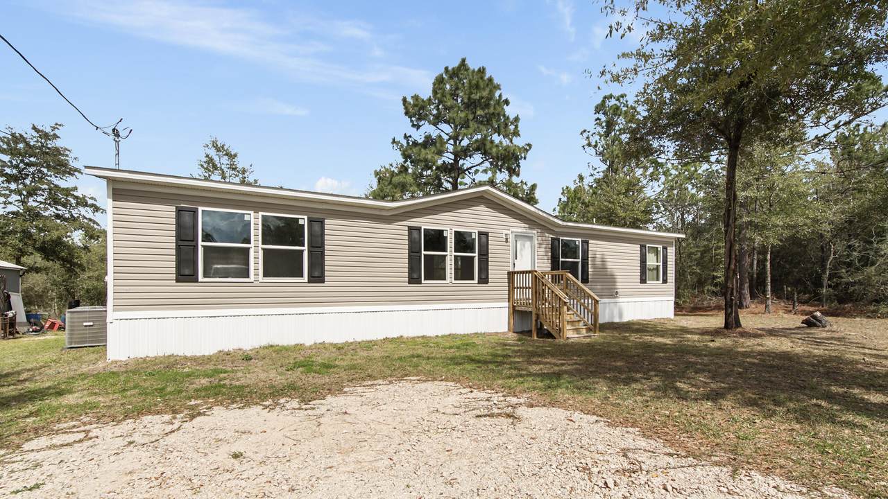 188 Pinetree Lane - Photo 1