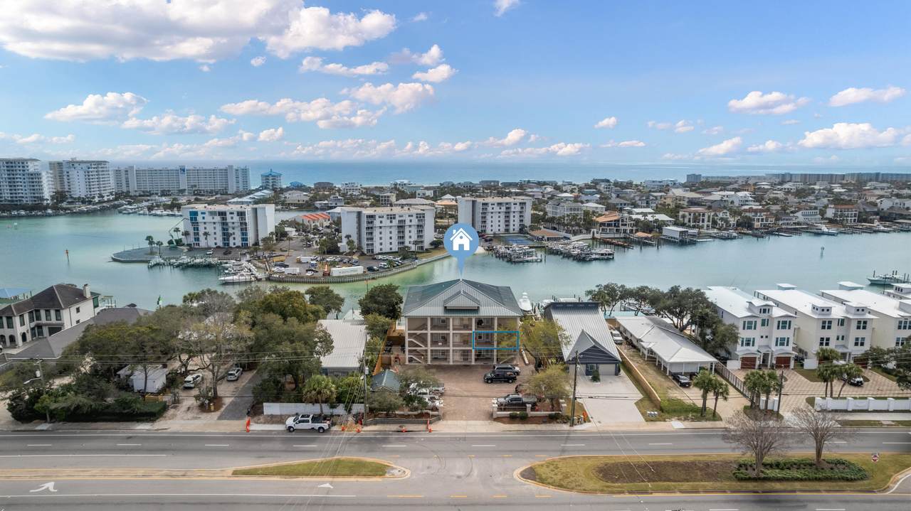 724 Harbor Boulevard - Photo 1