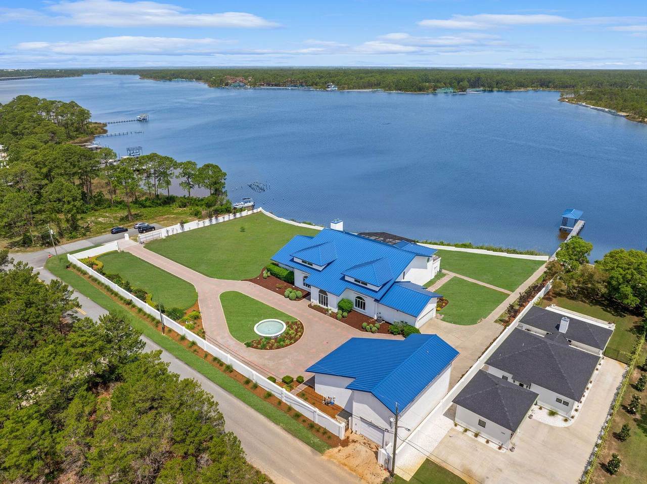 820 Gulf View Drive - Photo 1