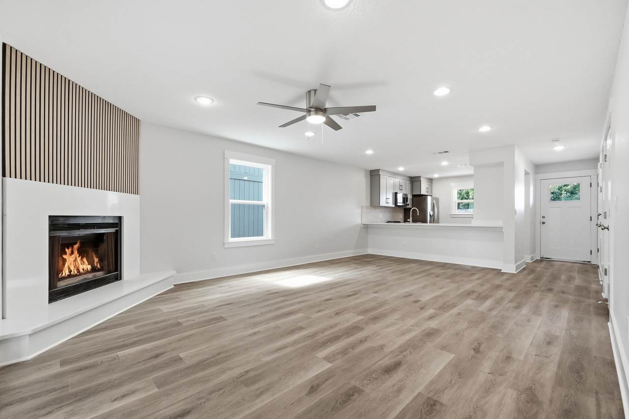11 Court Drive - Photo 1