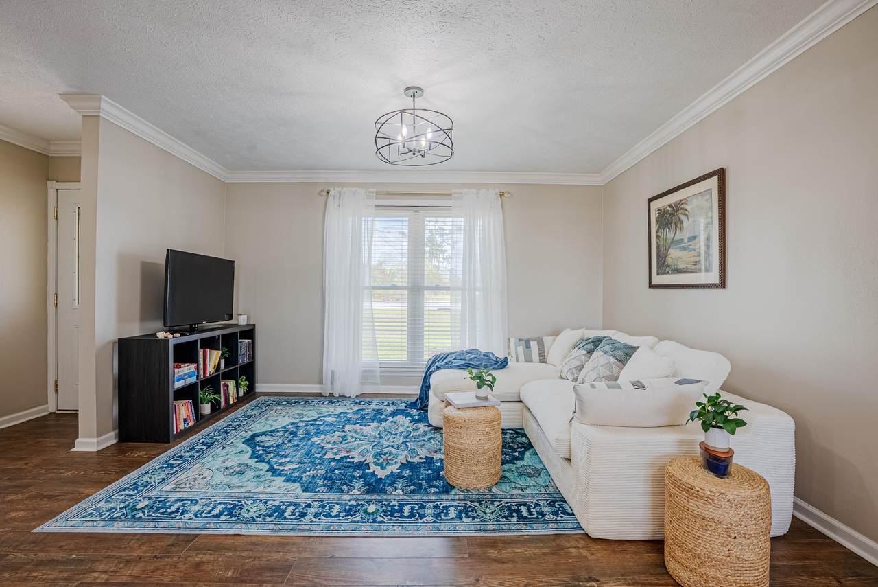 3015 Stanford Road - Photo 1