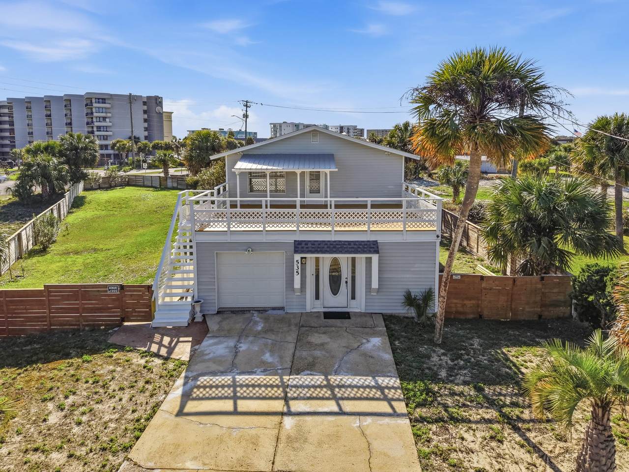 535 Dolphin Avenue - Photo 1