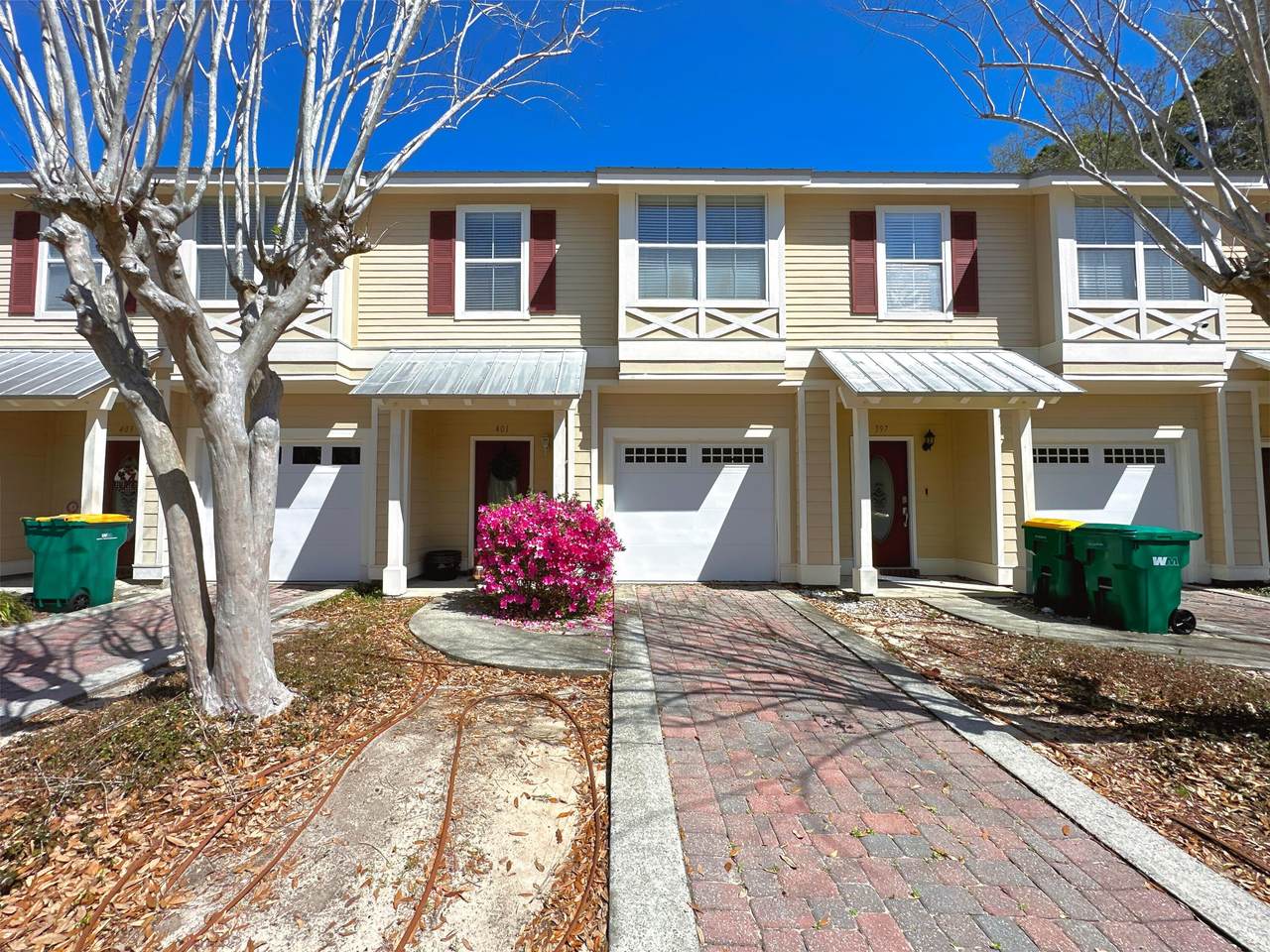 401 Twin Lakes Lane - Photo 1