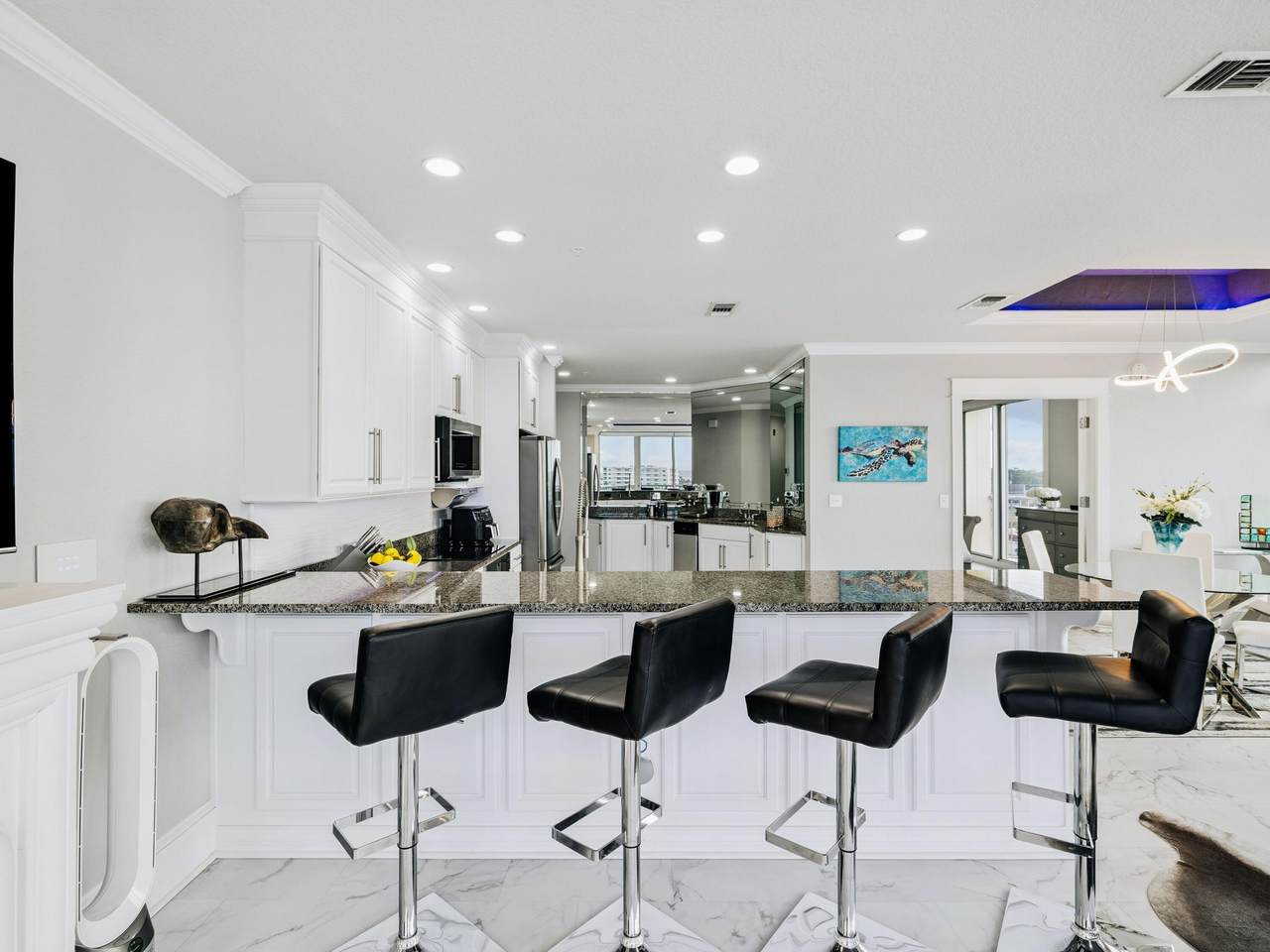 508 Harbor Boulevard - Photo 1