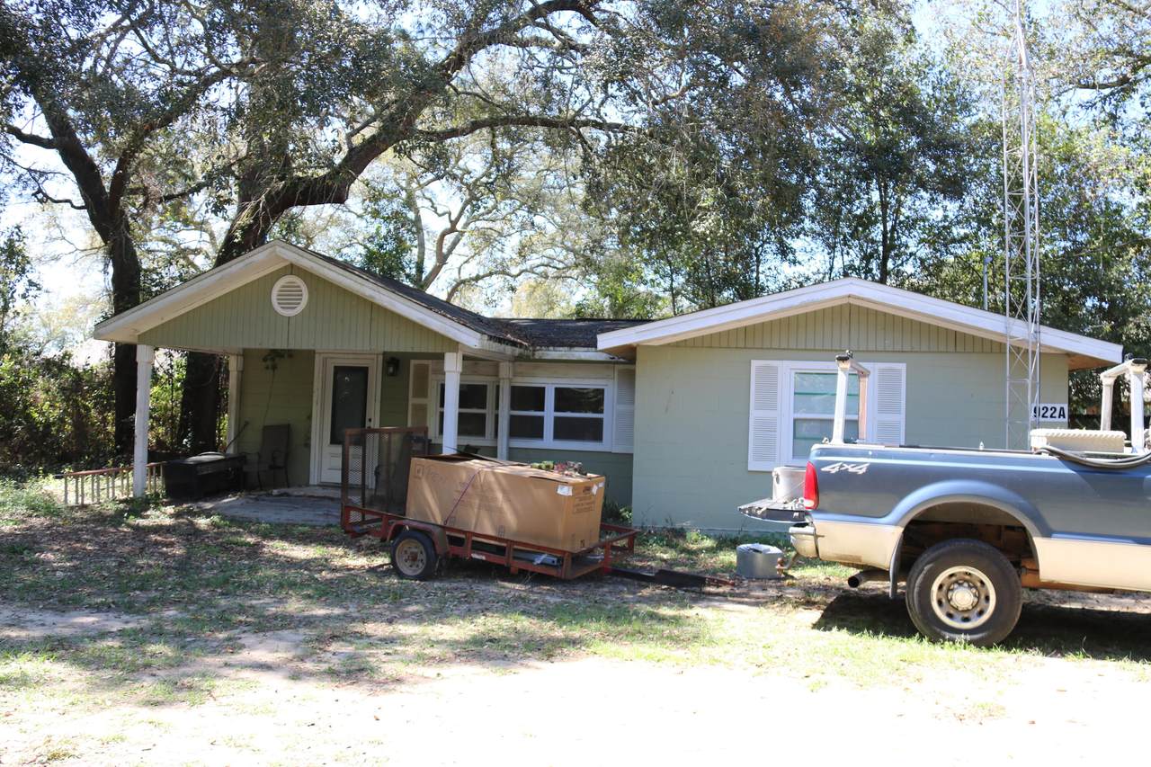 922 Mcfarlan Avenue - Photo 1