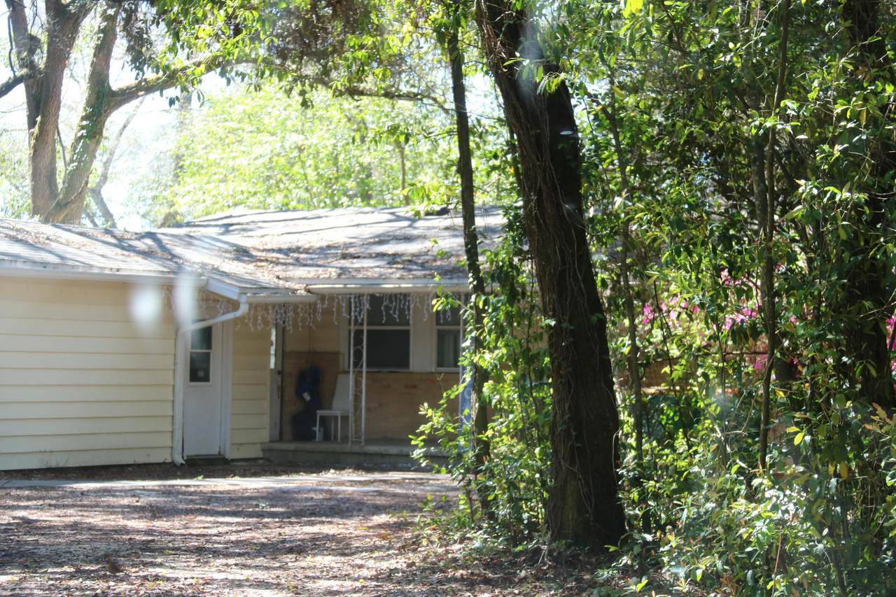 922 Mcfarlan Avenue - Photo 1