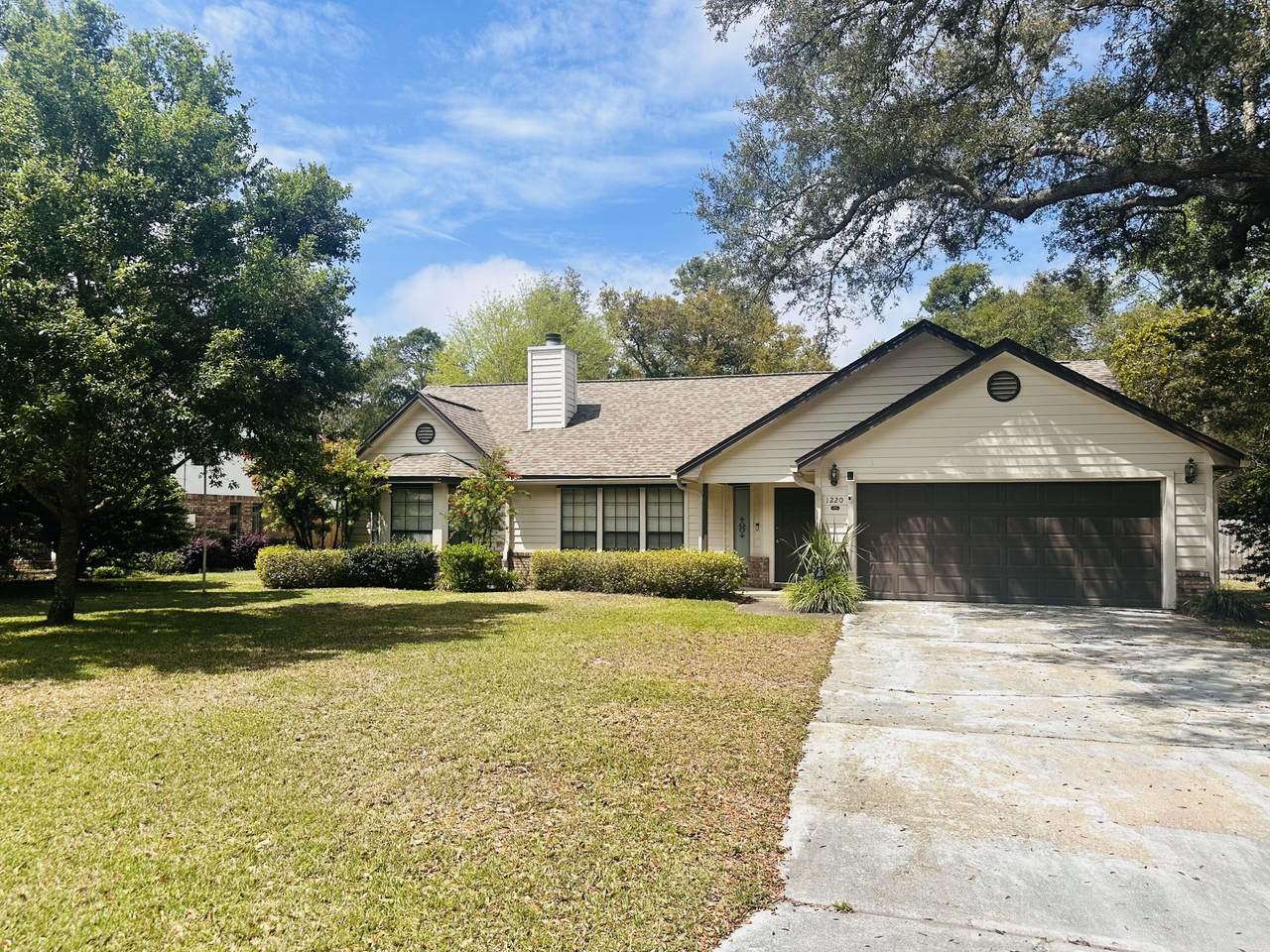 1220 Whitewood Way - Photo 1