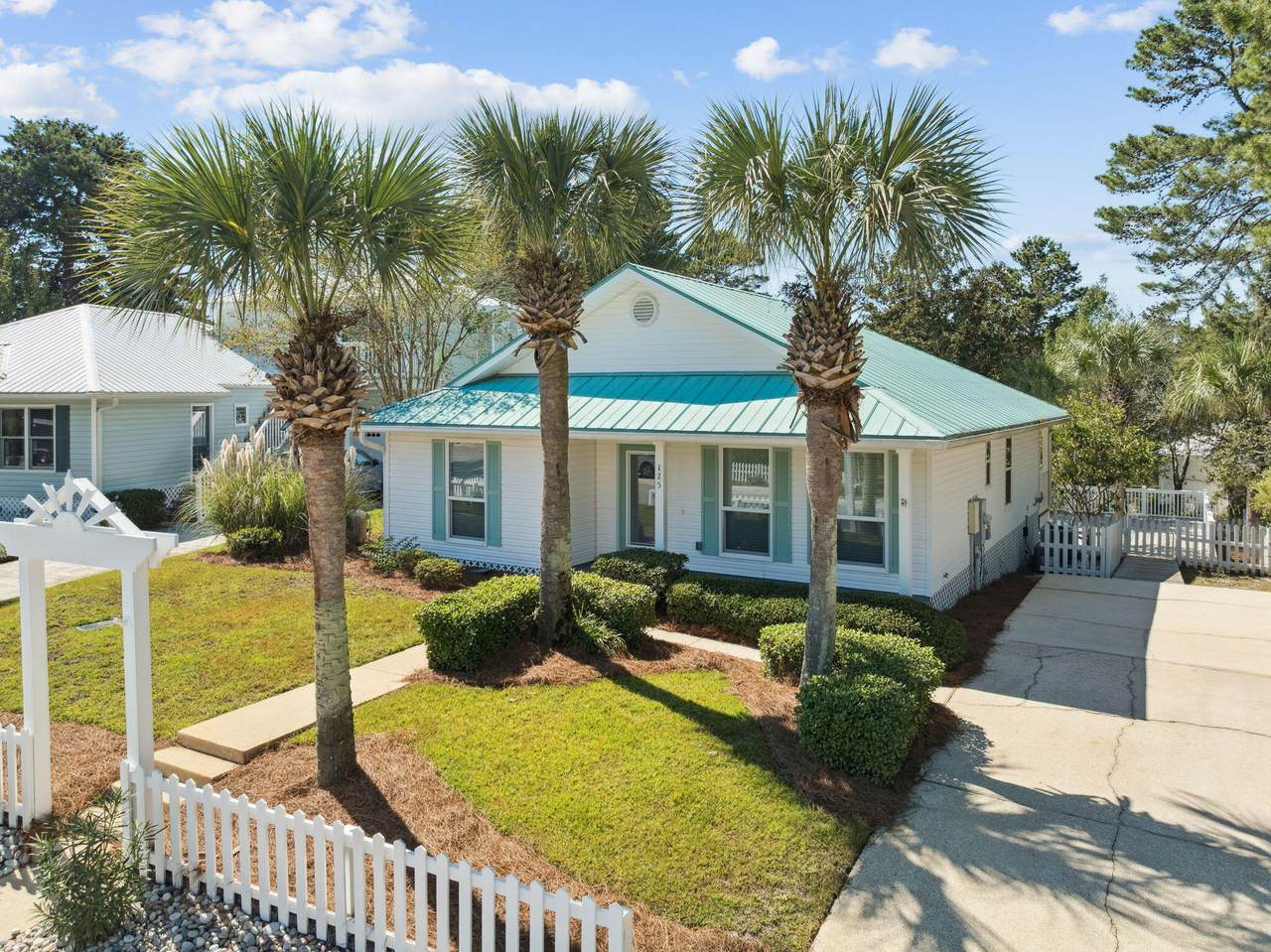 125 Tradewinds Drive - Photo 1