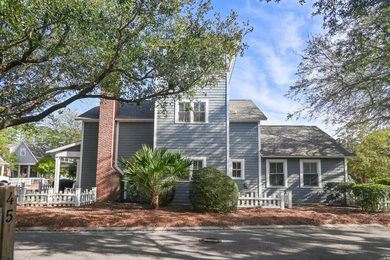 220 Salt Box Lane - Photo 1