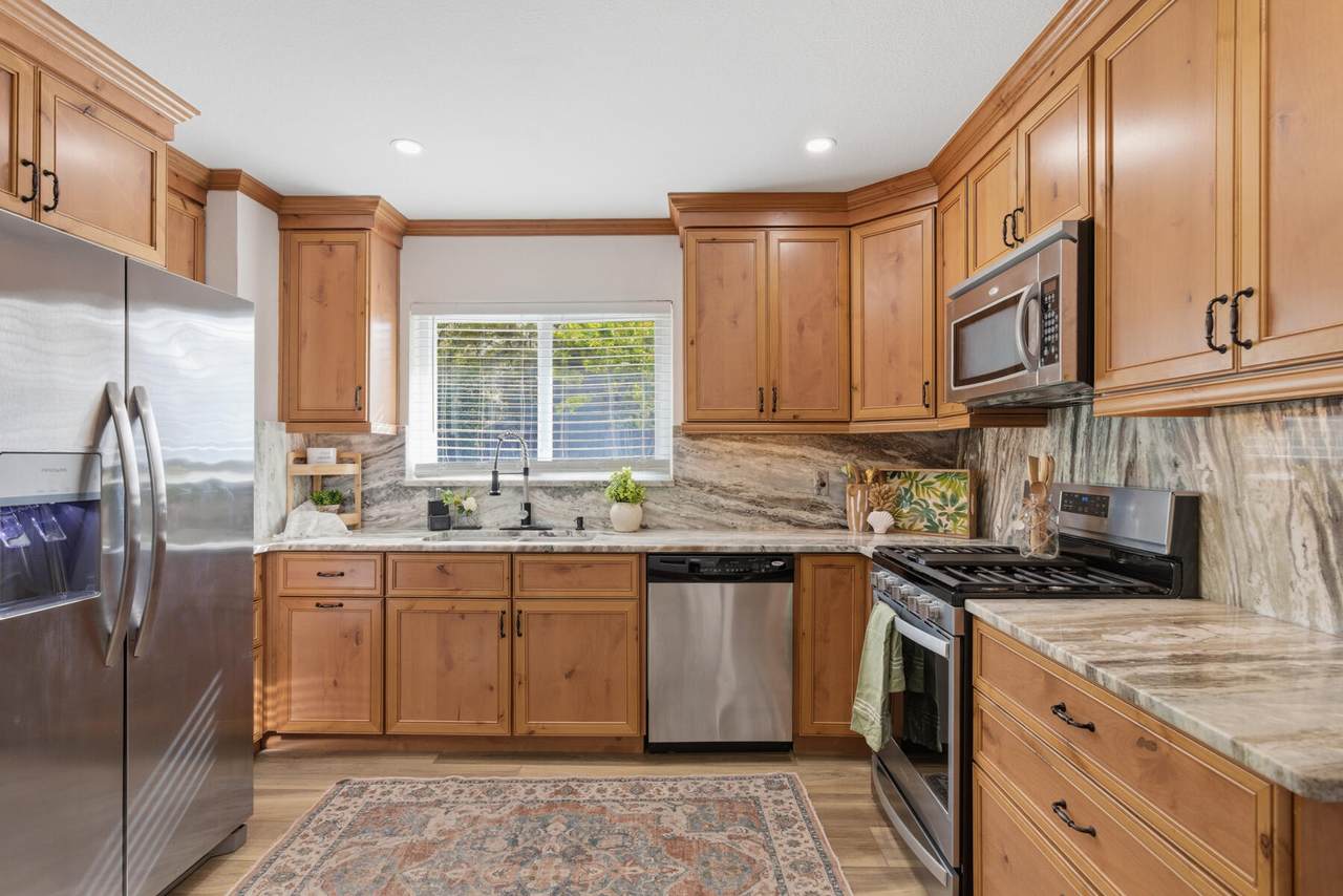 120 Alabama Avenue - Photo 1
